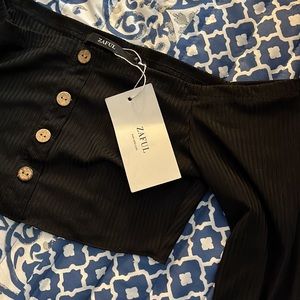 Black super cute cropped top! Never Worn. NWT